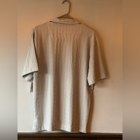 Saints Studio Light Gray Casual Textured Button-Down Shirt NWT M - Picture 2 of 6